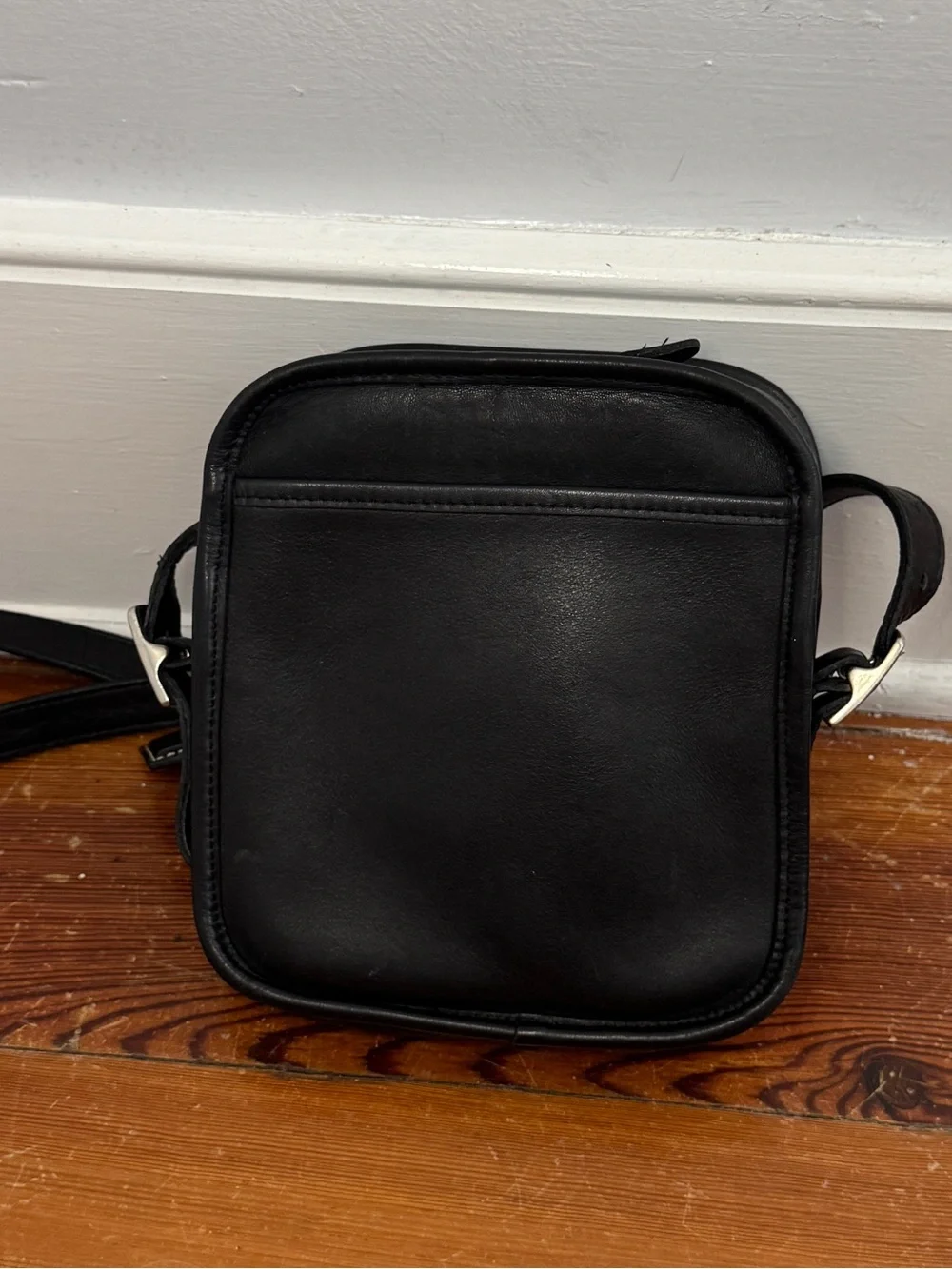 Vintage Coach 9817 Kit Camera Crossbody Bag 90's Black Glovetanned Leather USA